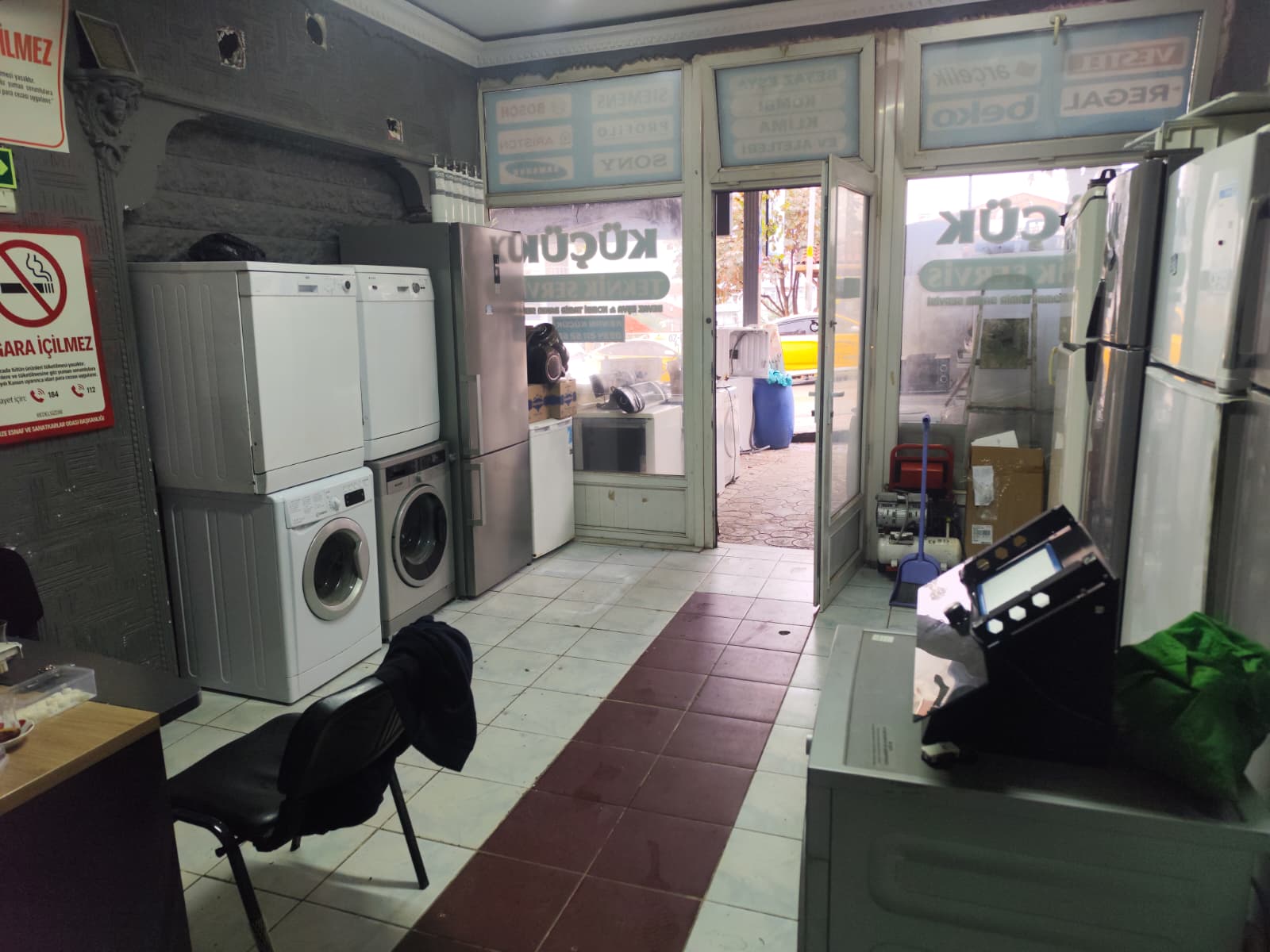 Küçük Teknik Servis işletme iç görünümü